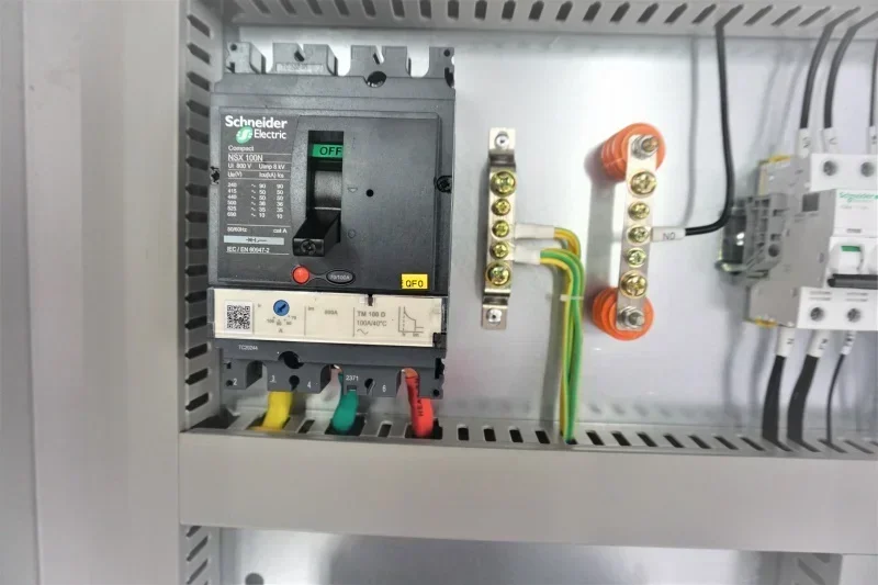 Outdoor Power Distribution Cab - Outdoor Power Distribution Board recension och pris