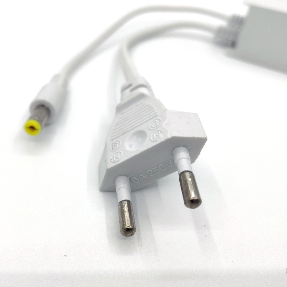 White AC 100-240V Input DC 12V - Outdoor Power Plug In recension och pris